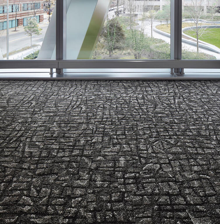 Etched & Threaded E610 Slate / Interface / Boucle (lussenpool) / 50 cm x 50 cm / Zwart, Grijs