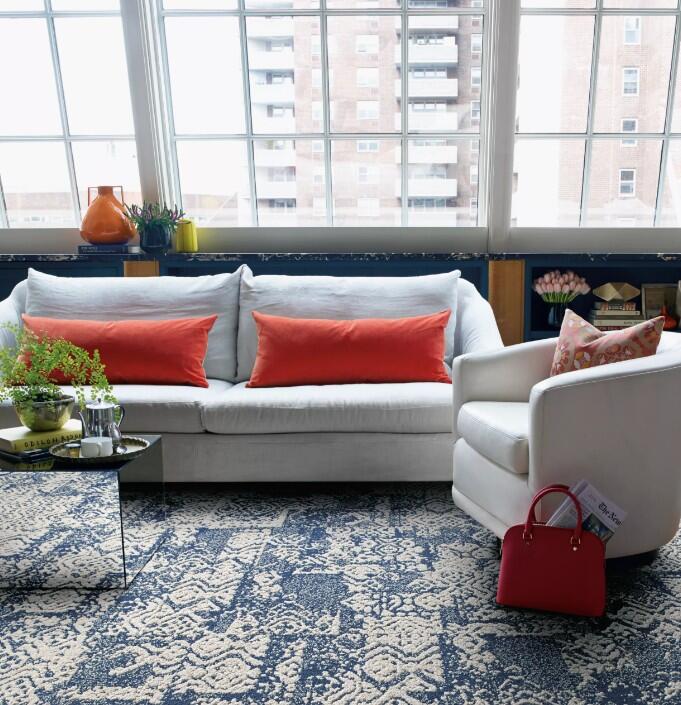 Portmanteau 39 Blue 1.000 / Interface / Boucle (lussenpool) / 50 cm x 100 cm / Blauw, Beige